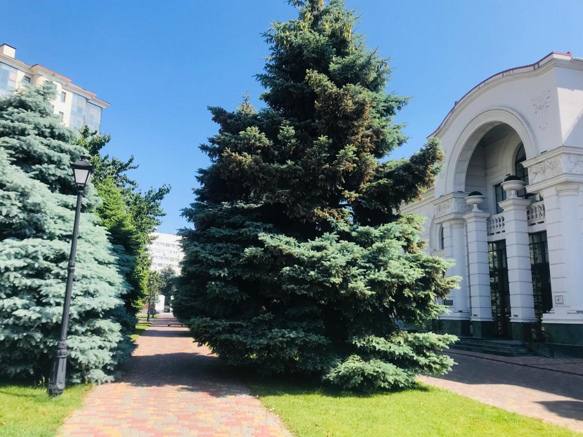 Спальня-студия с видом на море и парк Одесса Экстерьер фото